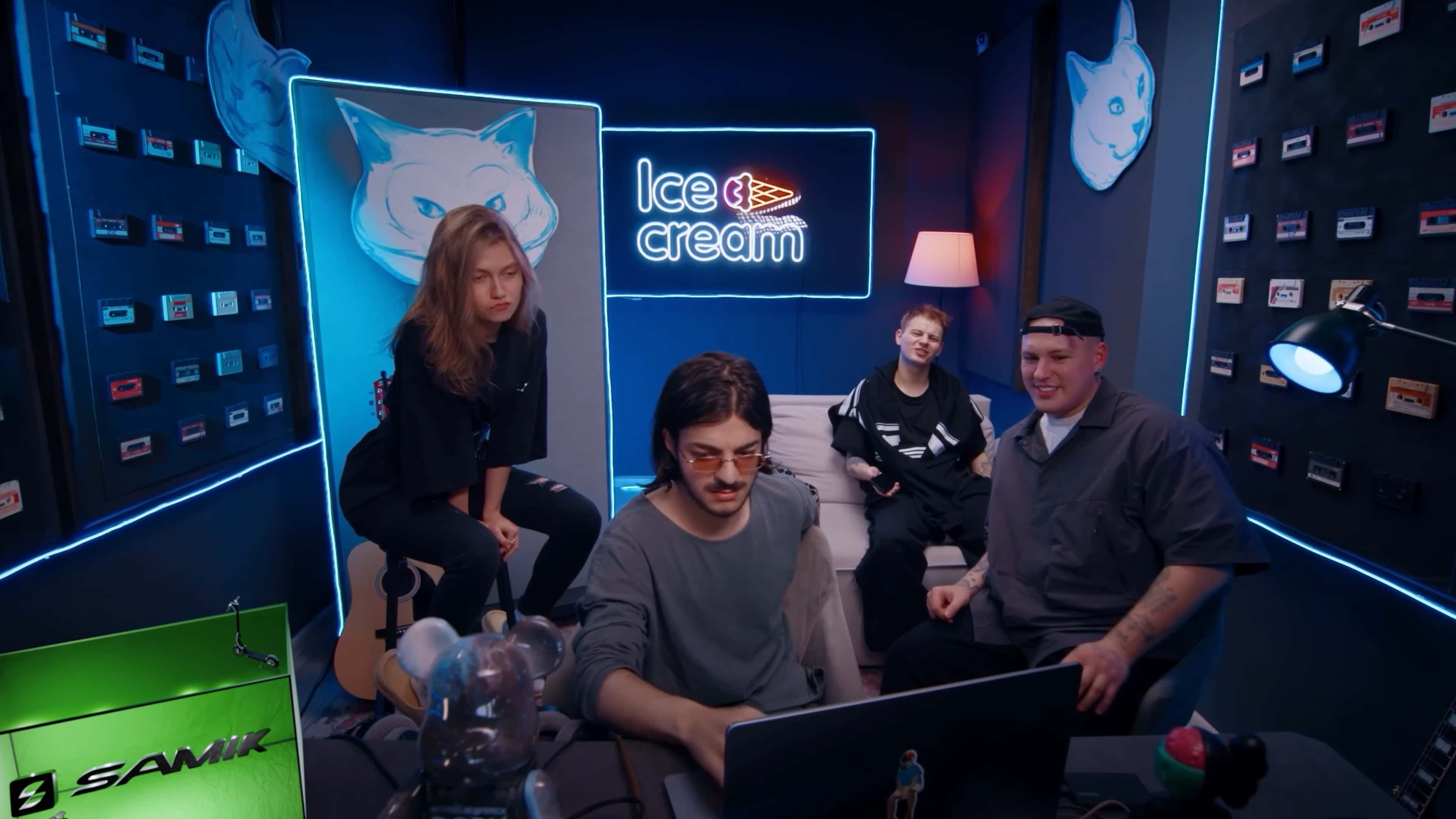 Саша и Влад HOLLYFLAME выиграли в шоу 3 КОТА