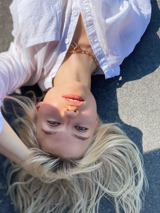 Саша Квашеная в фотосессии на крышах в Питере