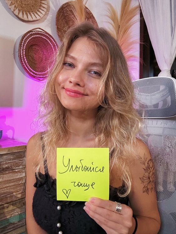 Саша Квашеная милая булочка сделала сигну